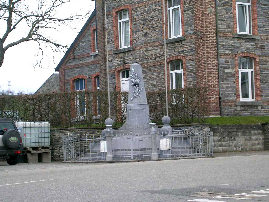 Monument aux morts de Petit Sart